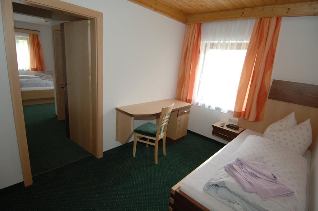 Gaestehaus Ingeborg Saalbach-Hinterglemm Room photo